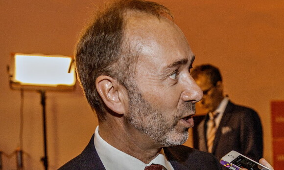 Varsler «grundig evaluering» etter krisevalg